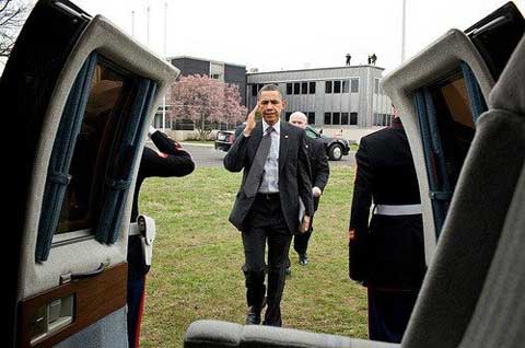 باراك اوباما برفقة الايباد 2