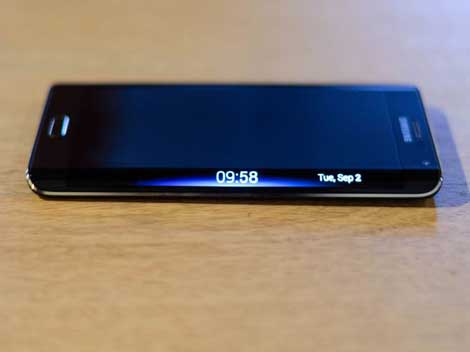 جهاز جالاكسي S6 قد يحمل شاشة منحنية