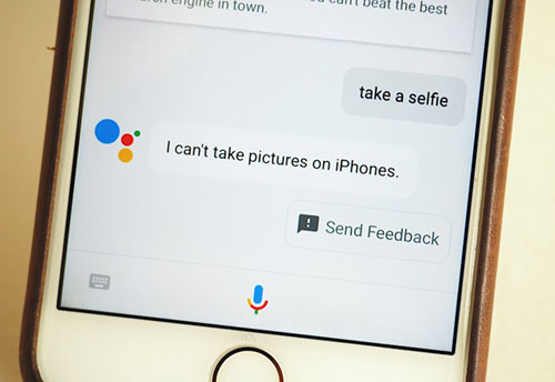 المساعد الشخصي Google Assistant متوفر الآن على الآيفون ، هل يتفوق على Siri ؟