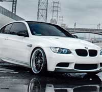 سيارة BMW البيضاء اصبحت شهيرة بفضل الايفون