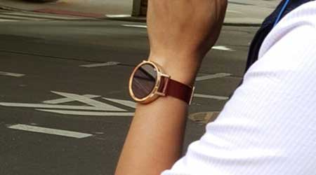 صور حقيقية مسربة لساعة موتورولا Moto 360، شاهدوا