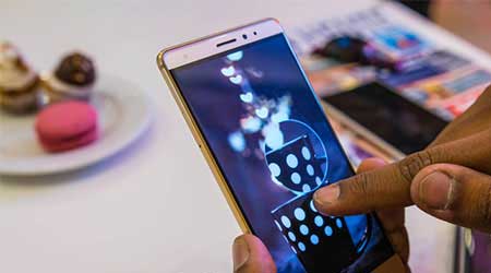 جهاز Galaxy S7 سيحمل ميزة شبيهه بتقنية 3D Touch الموجودة في الآيفون !