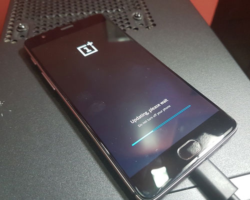 هاتف OnePlus 3 يحصل على تحديث OxygenOS 3.2.2 رسميا