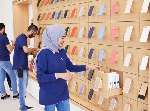 بالصور ، افتتاح متجر آبل الجديد في دبي !
