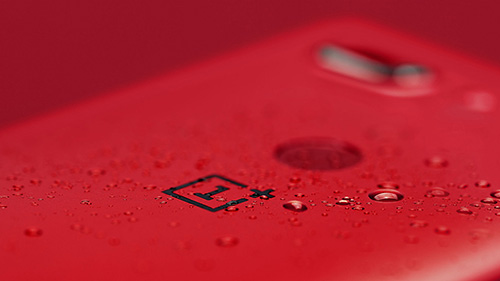 الكشف عن النسخة الحمراء من هاتف OnePlus 5T !