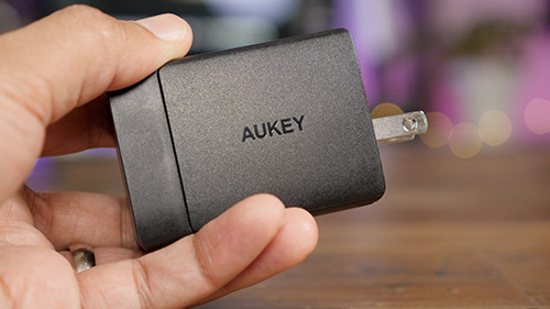 شاحن Aukey