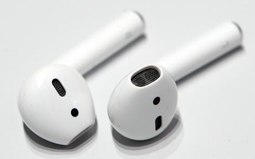 سماعات Apple AirPods أحد الحلول البديلة أمام المستخدم 