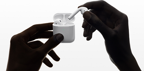 الإصدار الجديد من سماعات آبل AirPods 2 يصل رسمياً - التفاصيل الكاملة!