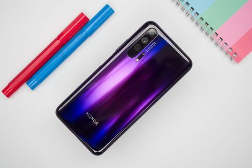 هاتف Honor 20 Pro يحصل أخيراً على ترخيص جوجل