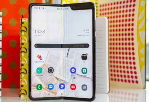 Galaxy Fold 1M Sold