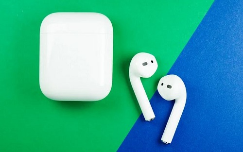 كيفية تنظيف سماعات AirPods وعلبة الشحن بطريقة صحيحة؟