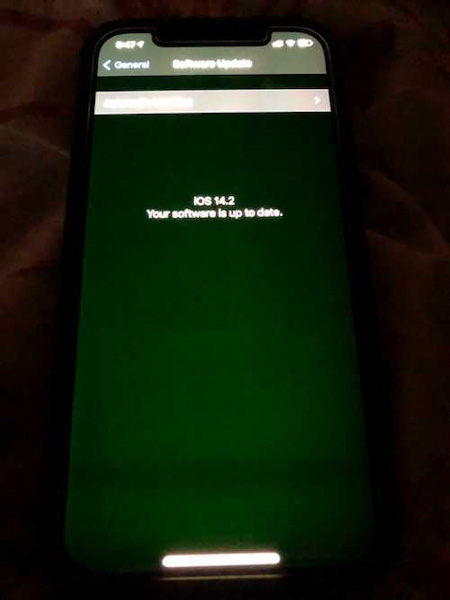 إصلاح مشكلة الشاشة الخضراء في هواتف ايفون 12