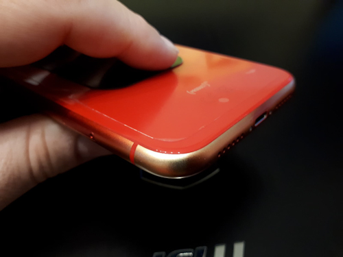 ما سبب تغير لون هواتف الايفون؟