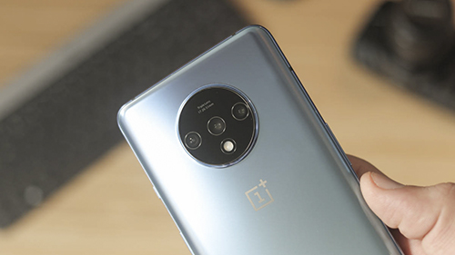 سلسلة هواتف OnePlus 7 تتلقى تحديث شامل لإصلاح العديد من الأخطاء وجلب بعض التحسينات لواجهة OxygenOS