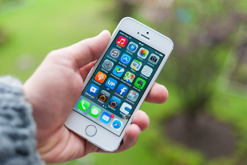 تحديث iOS 15.7.3 و iOS 12.5.7 - تحديثات مهمة لأجهزة الايفون القديمة!